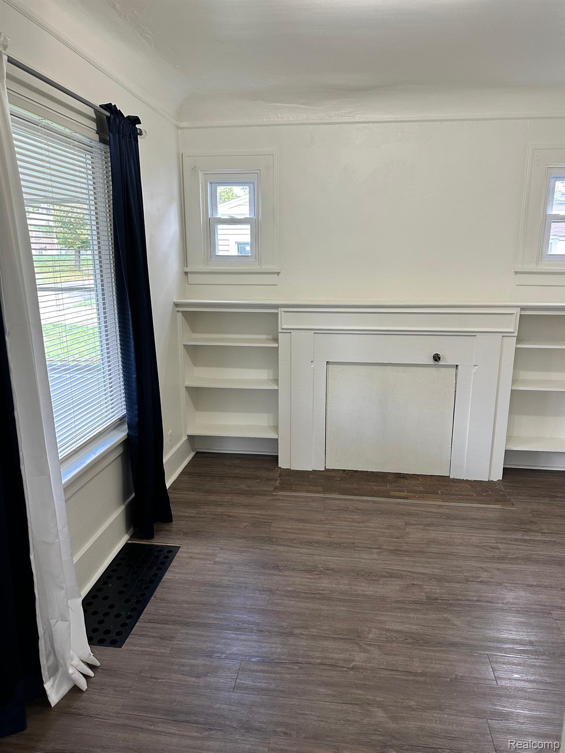 848 Perry Street Flint, MI 48504 - Photo 16 of 47 Gallery Image 16