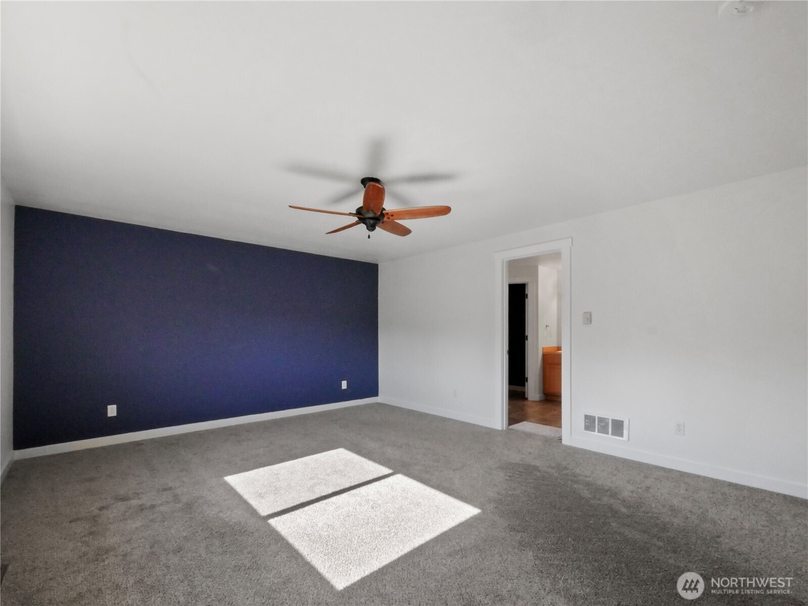 219 Jones Road Winlock, WA 98596 - Photo 20 of 35 a view of a room with a ceiling fan