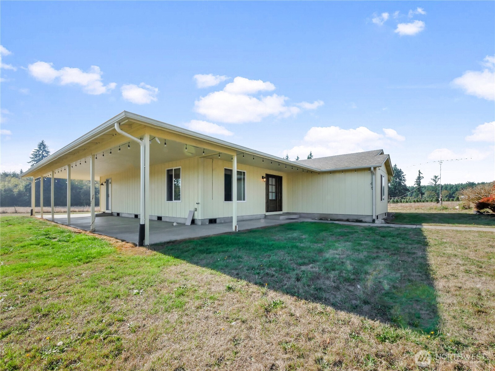 219 Jones Road Winlock, WA 98596 - Photo 4 of 35 a front view of house with yard and seating area