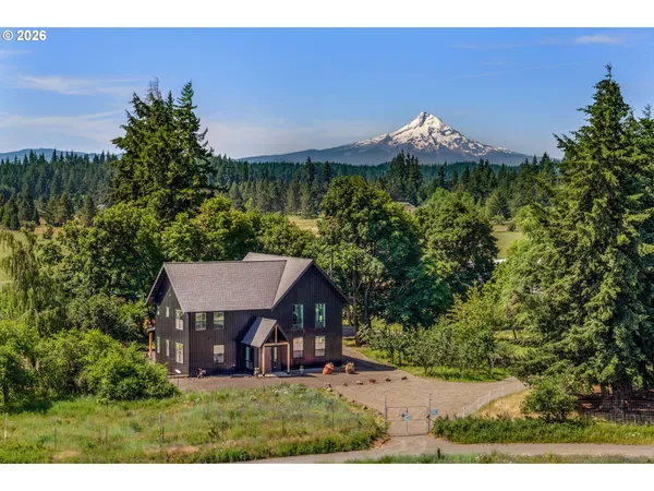 $3,700,000 | 319 Bates Road, White Salmon, WA 98672