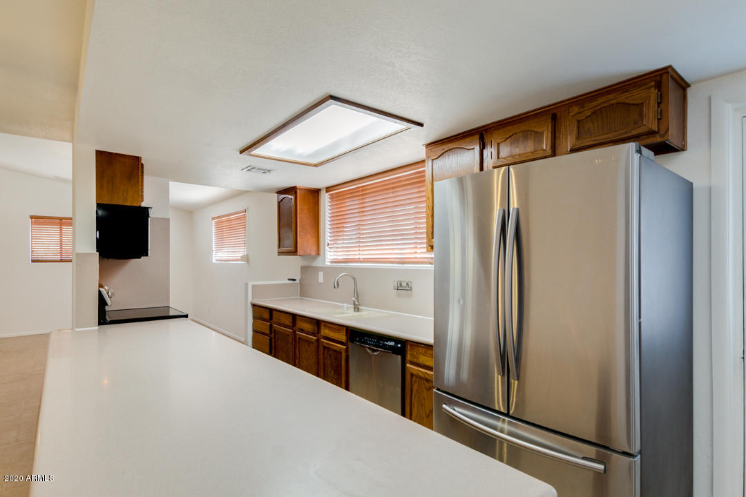 508 North Merrill Road Mesa, AZ 85207 - Photo 8 of 63 Kitchen Stainless Appliances