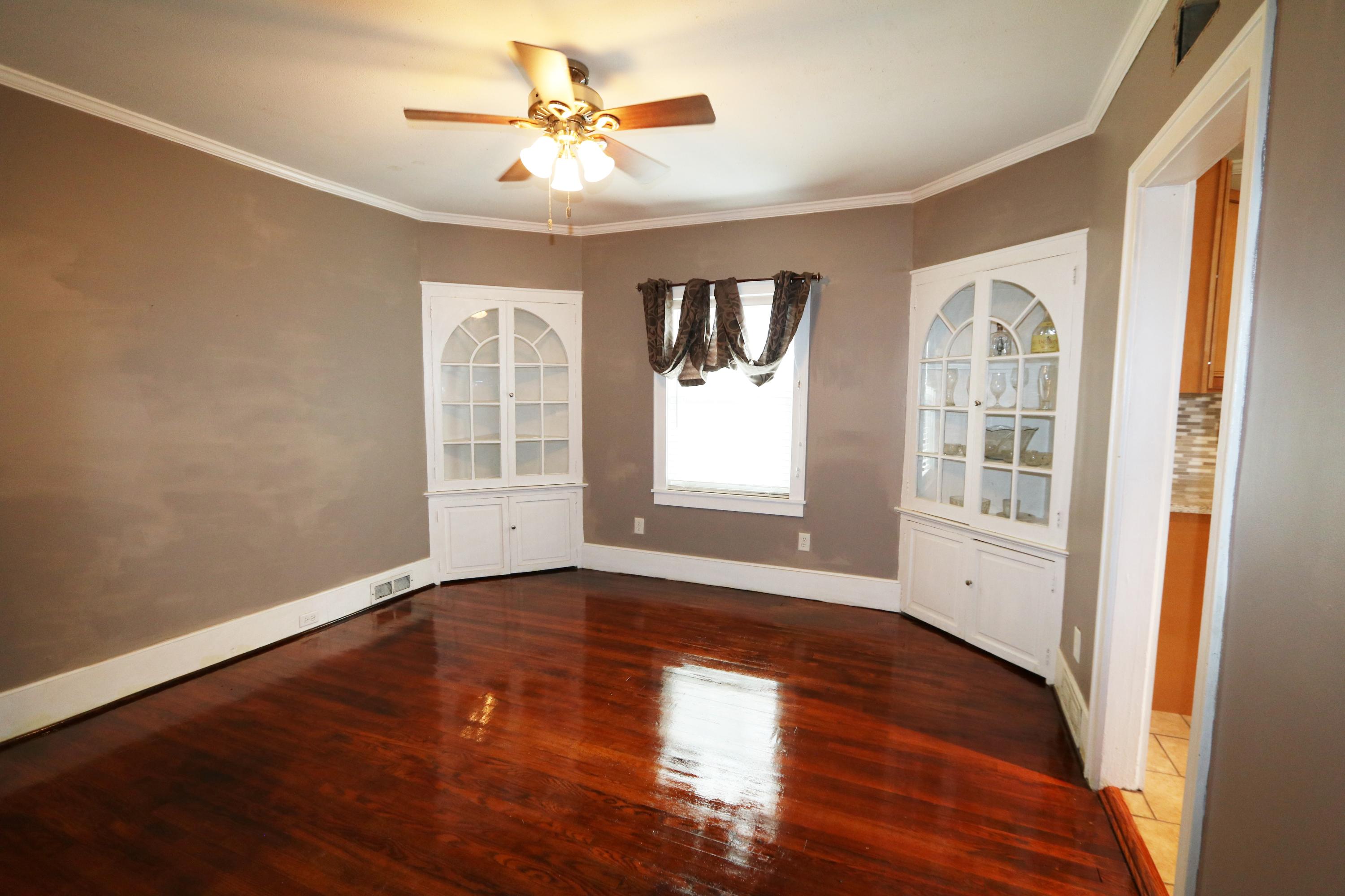 303 Johnston Street St. George, SC 29477 - Photo 5 of 20 Separate Dining