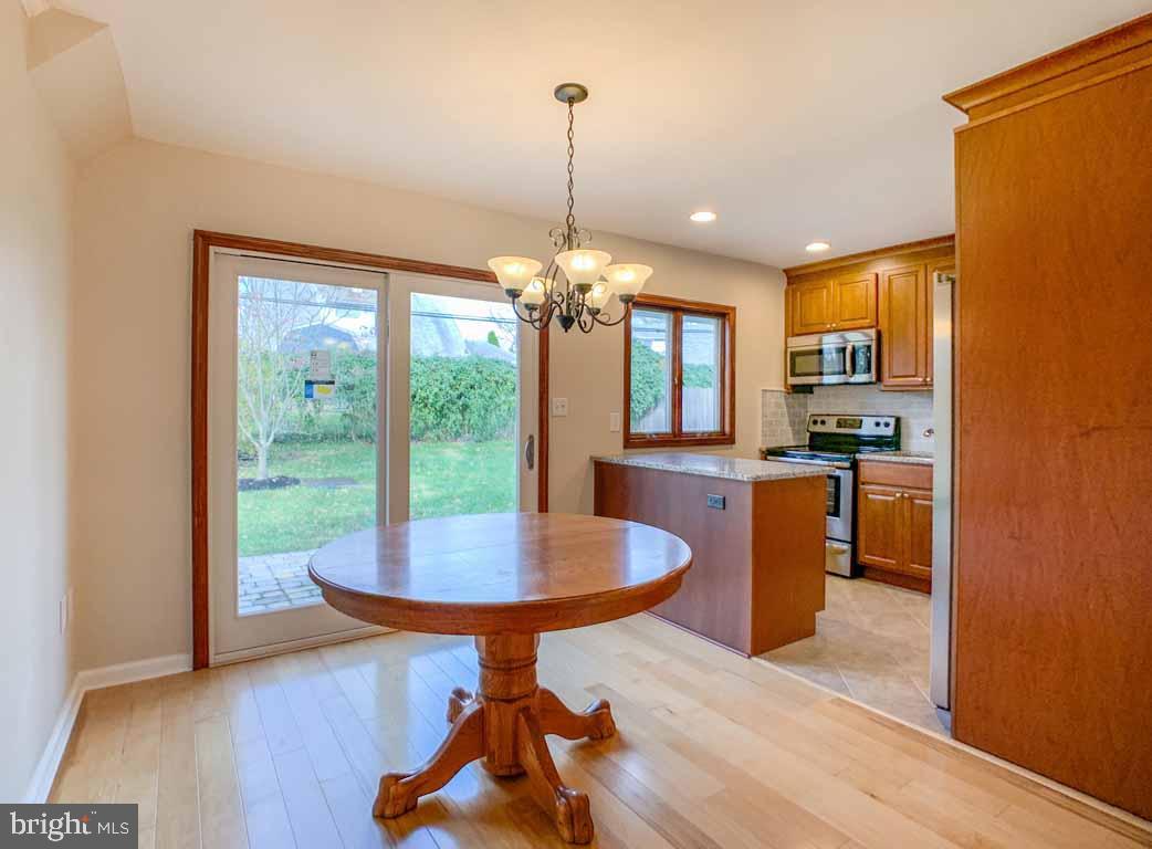 70 Verdant Road Levittown, PA 19057 - Photo 6 of 32