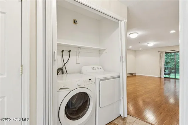 $399,000 | 70 Overlook Way, Unit E, Manalapan, NJ 07726