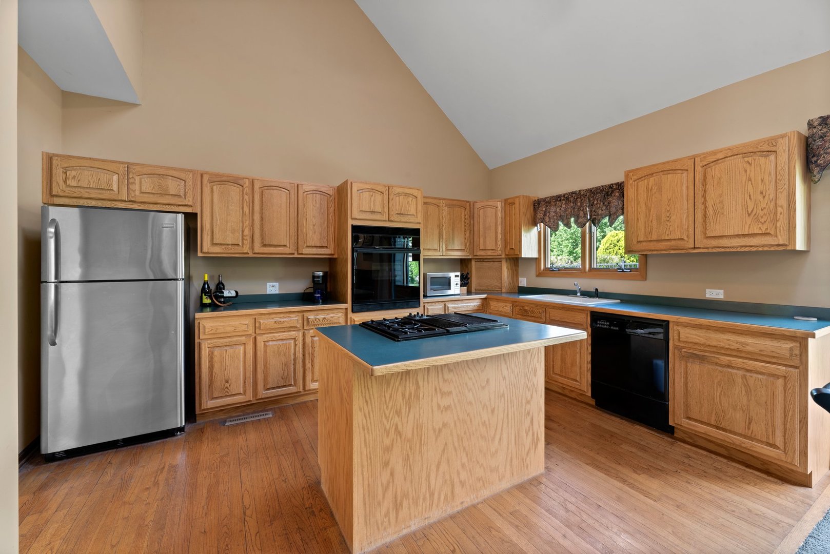 14819 Hawthorne Circle Plainfield, IL 60544 - Photo 8 of 24