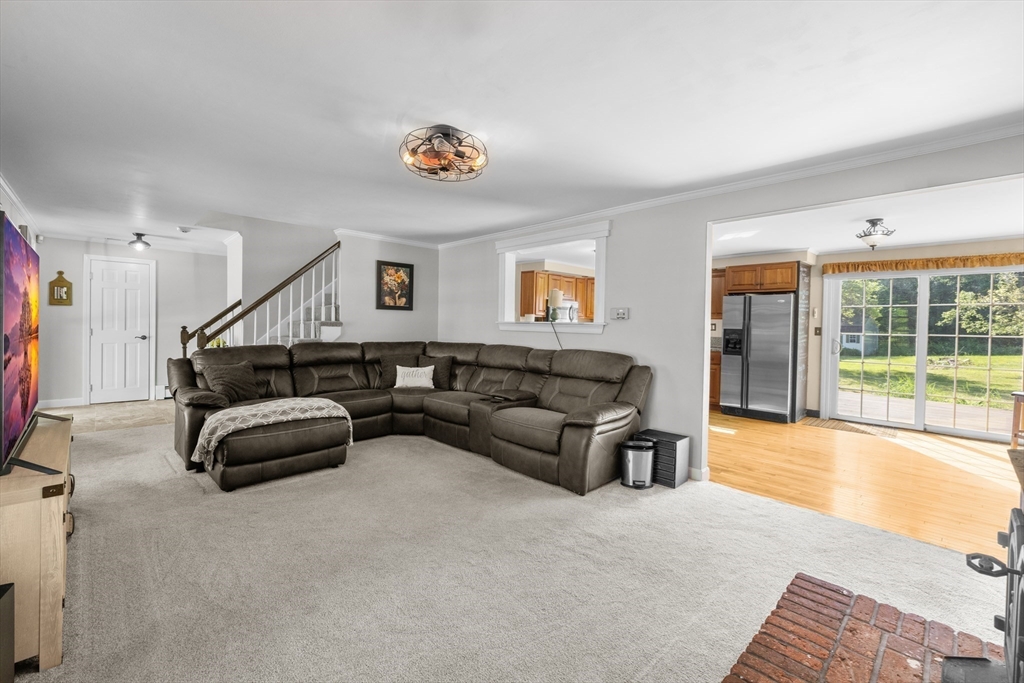 176 Davis Road Westminster, MA 01473 - Photo 11 of 37