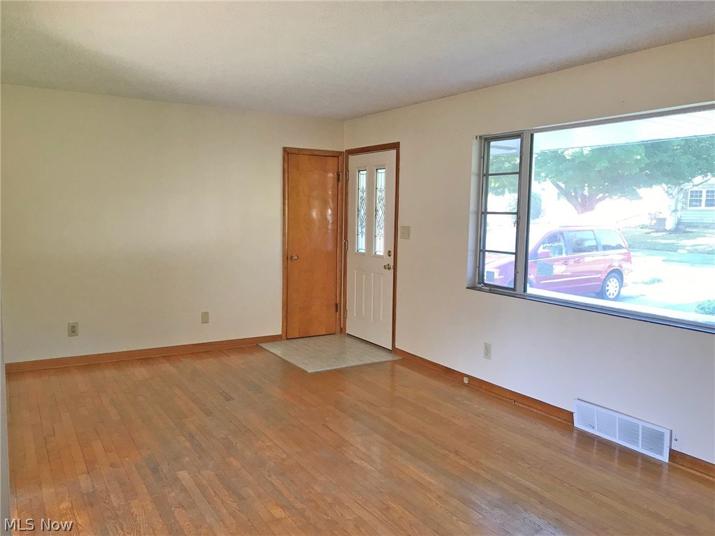 2099 Springfield Center Road Akron, OH 44312 - Photo 5 of 25 Gallery Image 5
