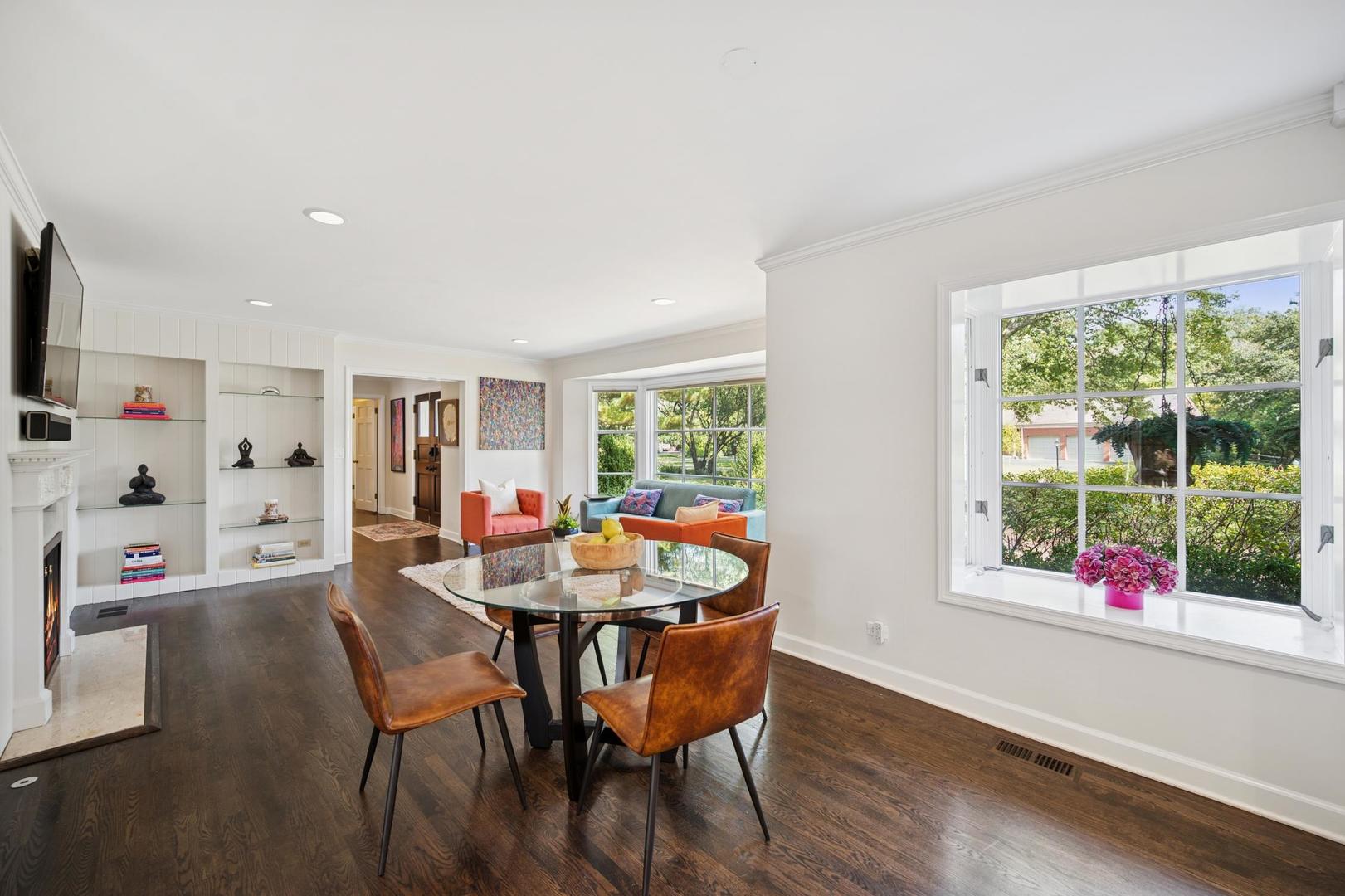 32 Meadowview Road Northfield, IL 60093 - Photo 31 of 69 a dining room with furniture and garden view