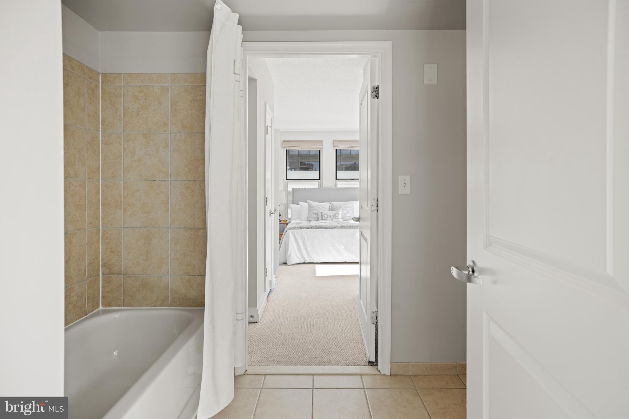 915 E Street Northwest, Unit 1113 Washington, DC 20004 - Photo 19 of 39