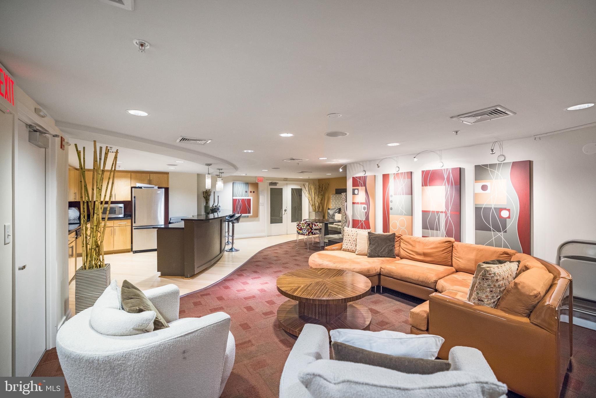915 E Street Northwest, Unit 1113 Washington, DC 20004 - Photo 31 of 39