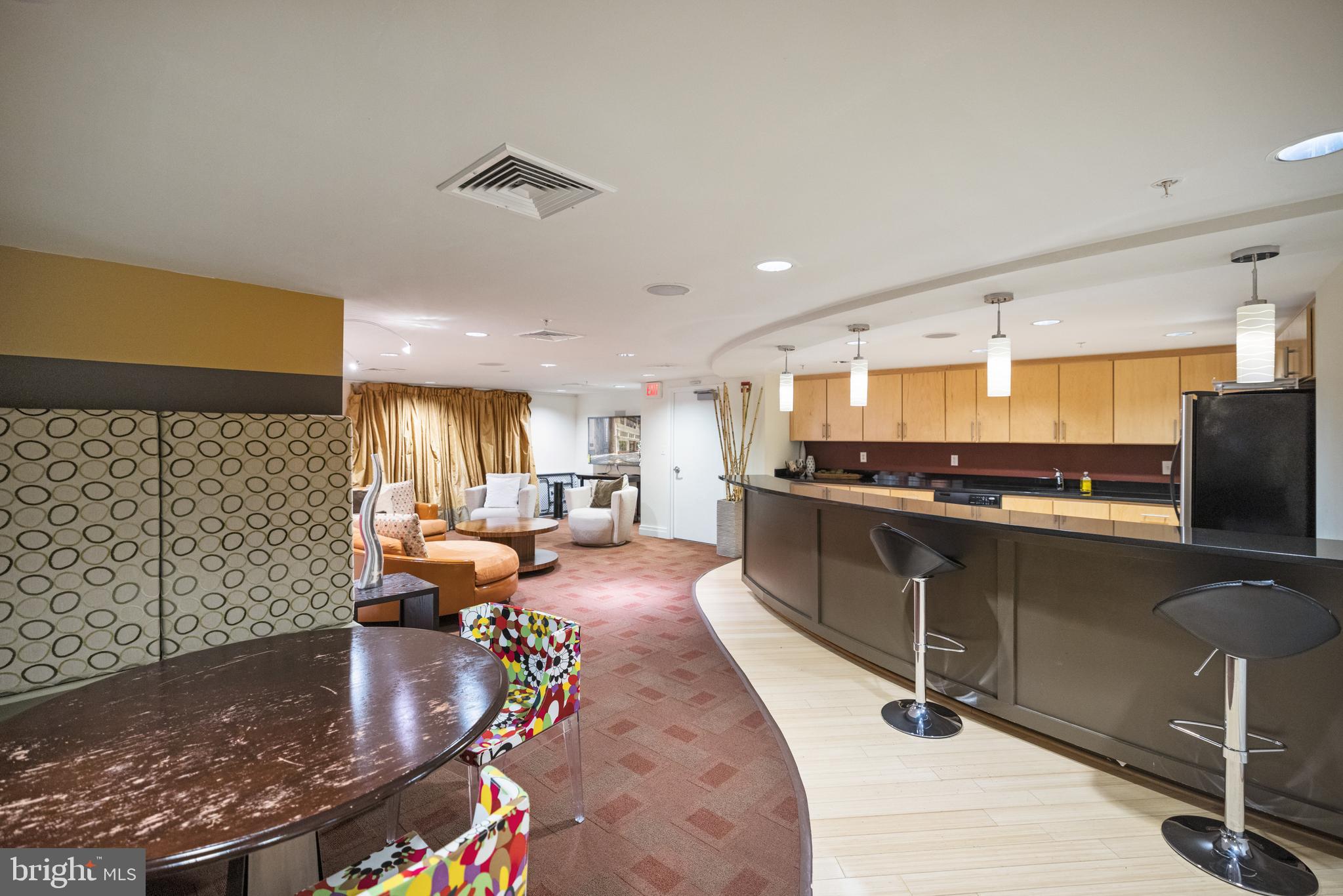 915 E Street Northwest, Unit 1113 Washington, DC 20004 - Photo 32 of 39