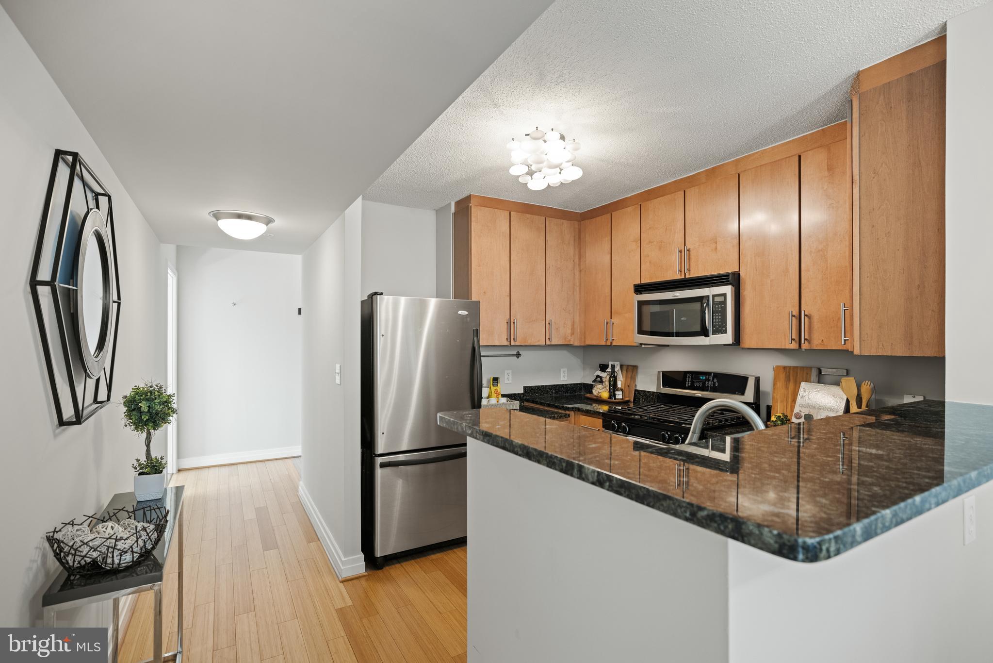 915 E Street Northwest, Unit 1113 Washington, DC 20004 - Photo 6 of 39