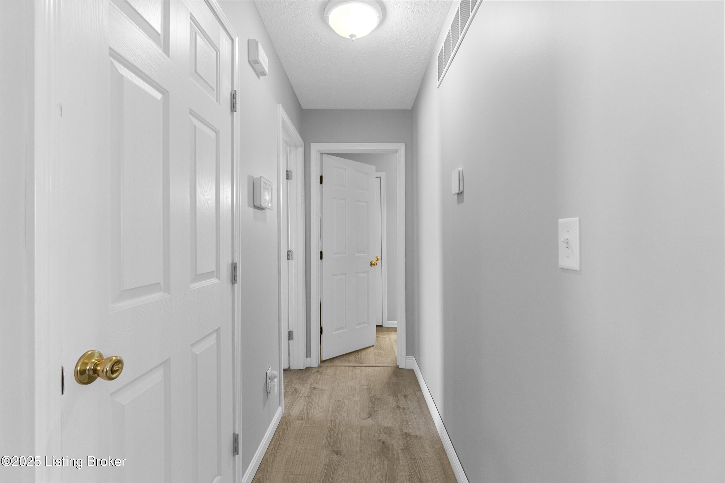 6921 Matthews Road Louisville, KY 40258 - Photo 15 of 38 dsc09708