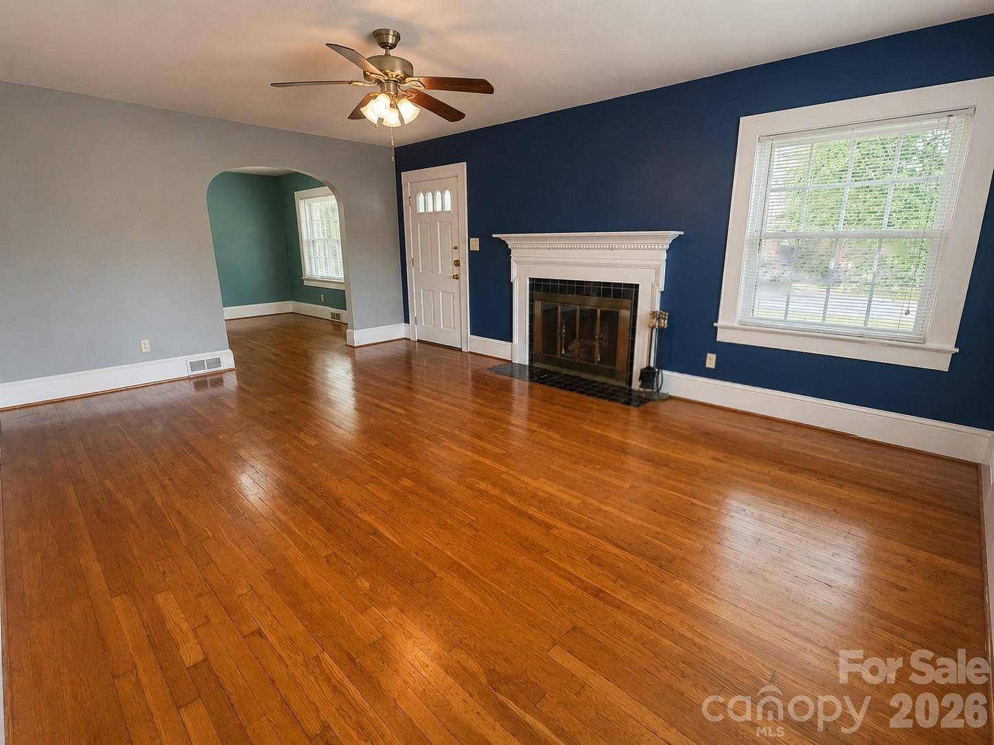 112 3rd Street Northeast Conover, NC 28613 - Photo 9 of 29