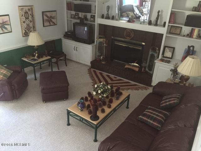 1810 Haskett Road Kinston, NC 28501 - Photo 3 of 19 1810 Haskett FamilyRm