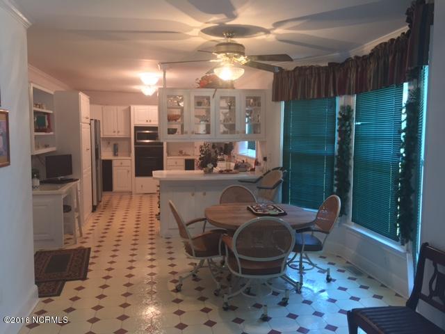 1810 Haskett Road Kinston, NC 28501 - Photo 5 of 19 1810 Haskett BreakfastNook