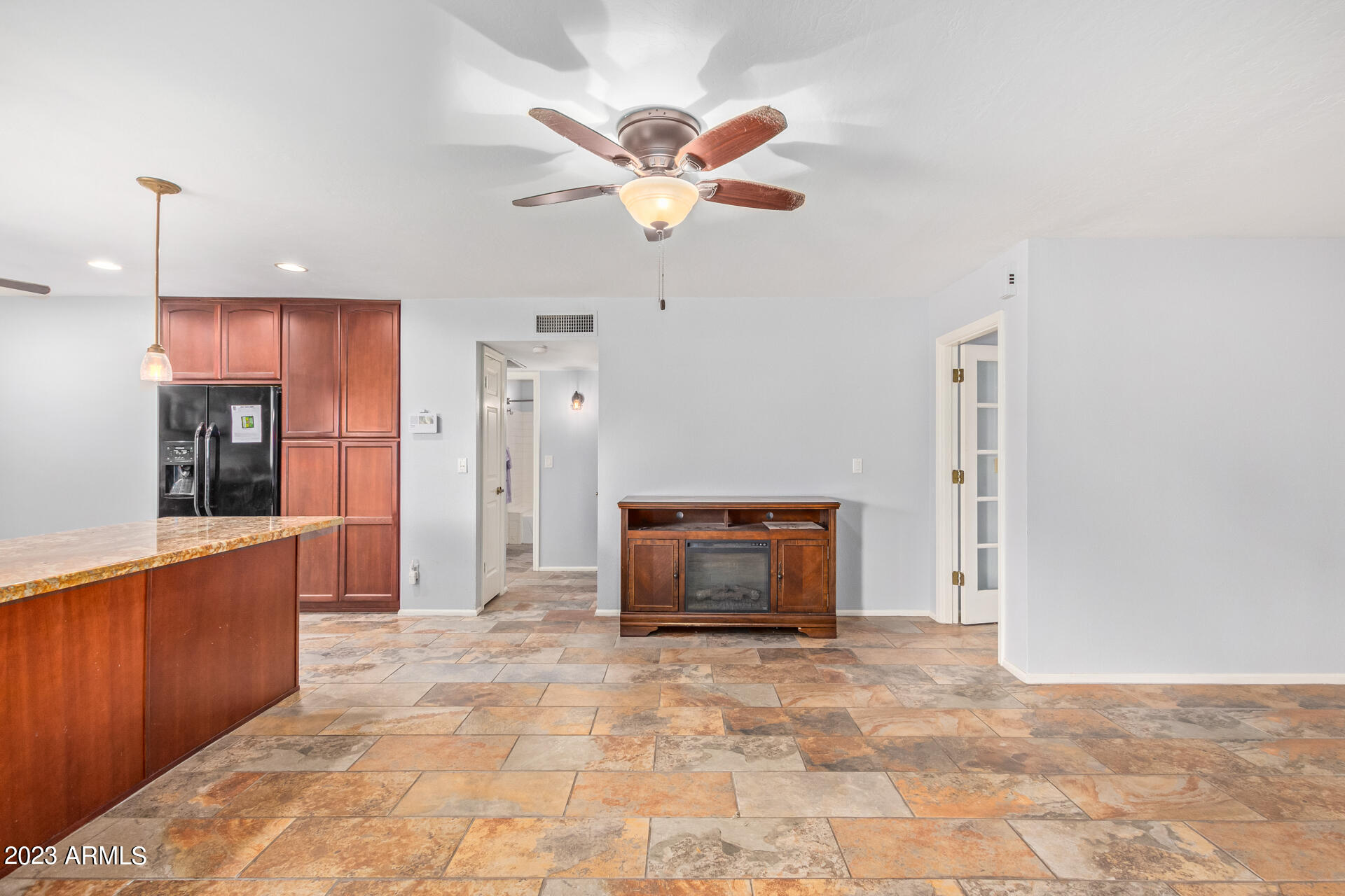 5754 West Shangri-la Road Glendale, AZ 85304 - Photo 14 of 40 15 - Shangri La
