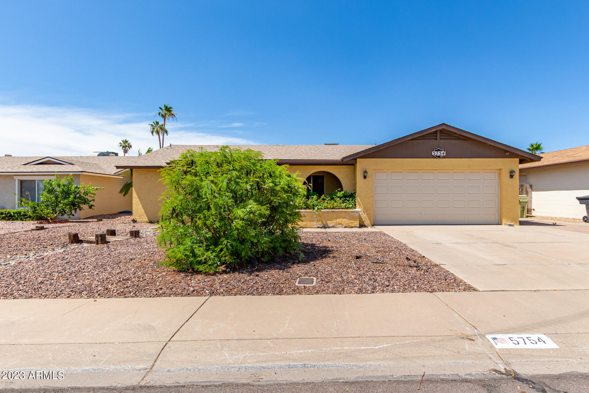 5754 West Shangri-la Road Glendale, AZ 85304 - Photo 2 of 40 01 - Shangri La