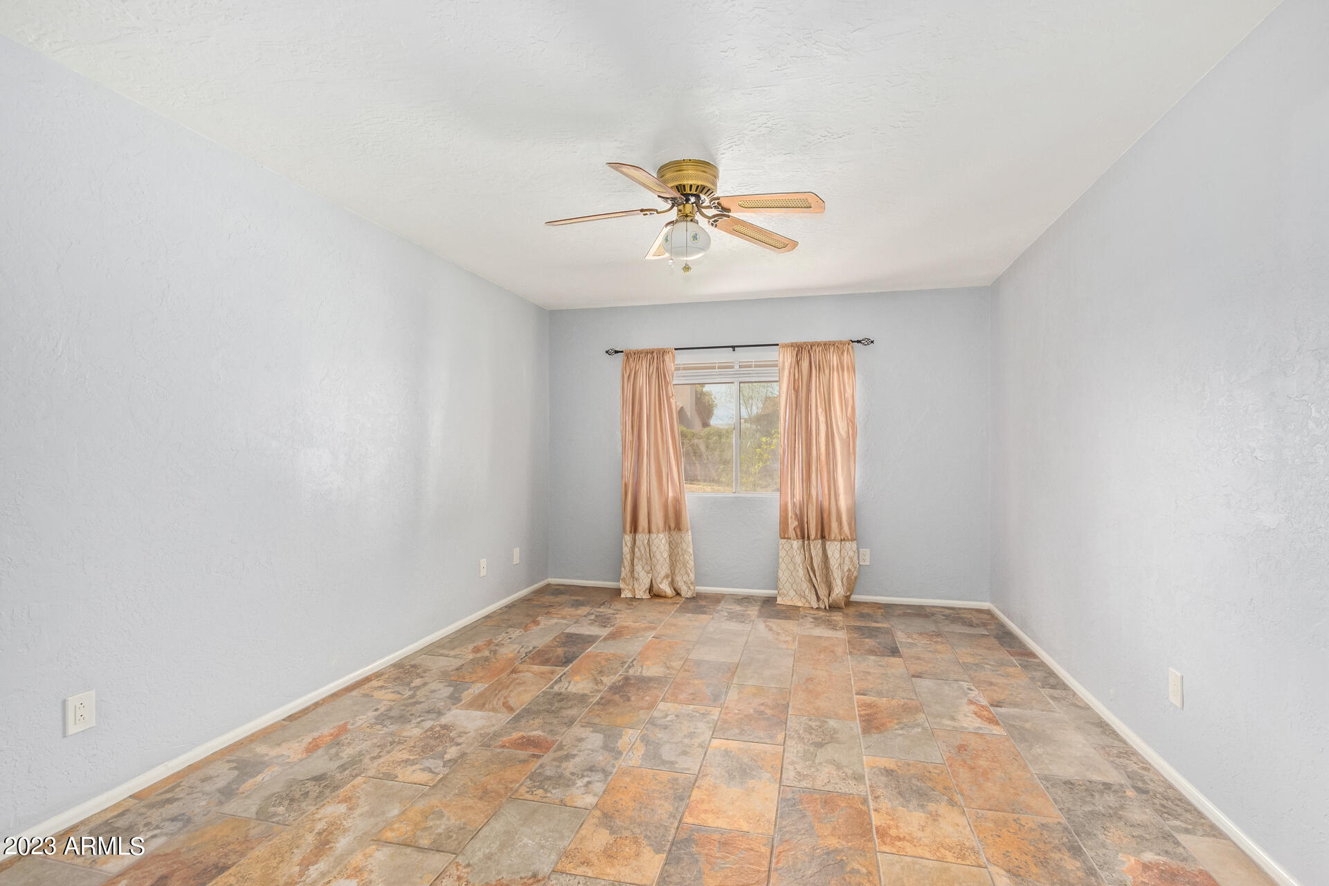 5754 West Shangri-la Road Glendale, AZ 85304 - Photo 21 of 40 22 - Shangri La