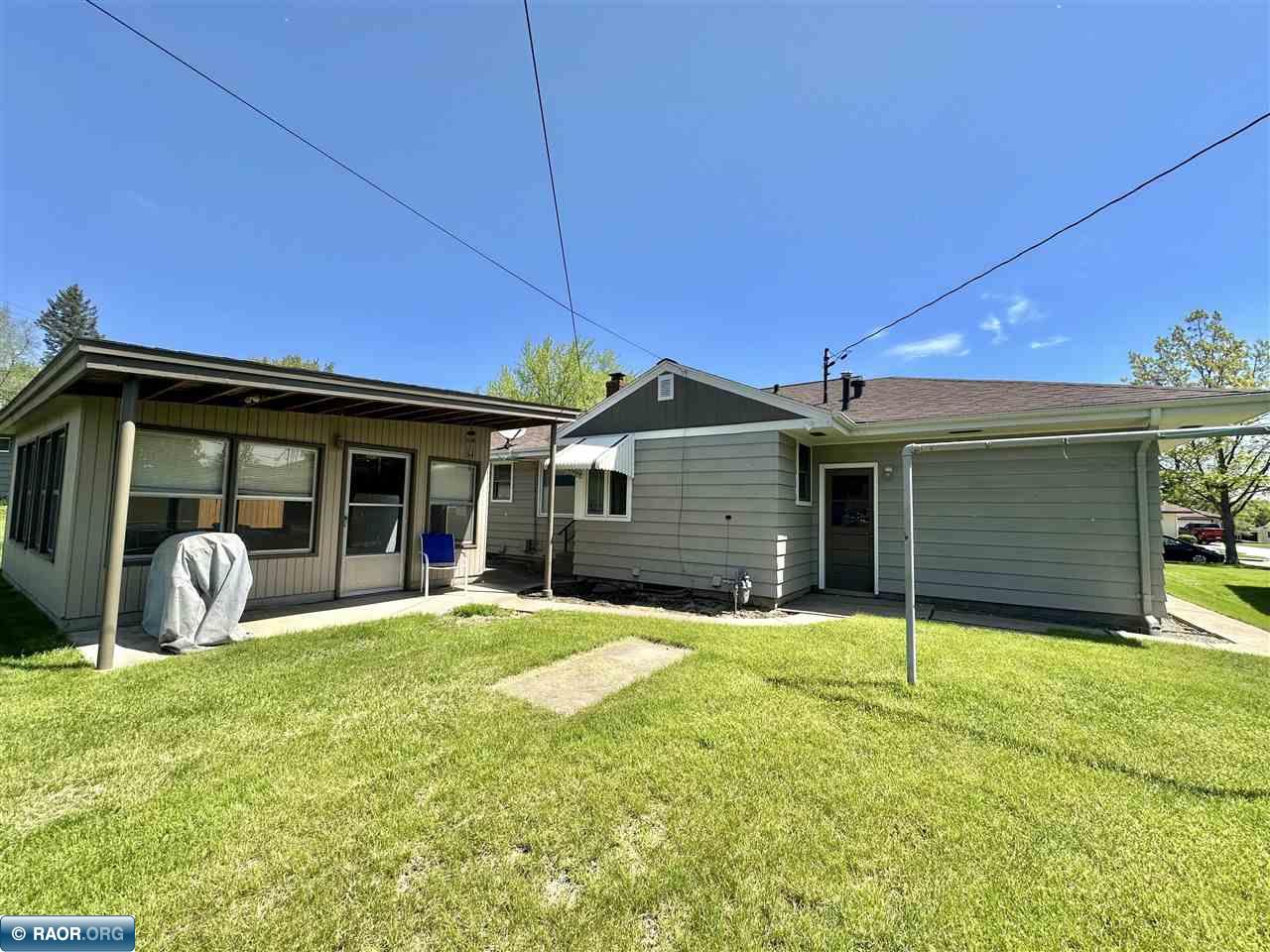 3209 2nd Avenue East Hibbing, MN 55746 - Photo 3 of 32