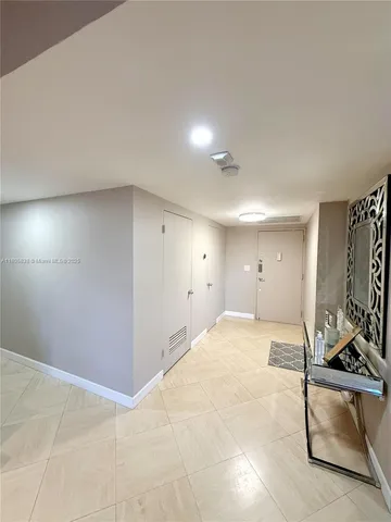 $315,000 | 800 Northeast 195th Street, Unit 720, Miami, FL 33179