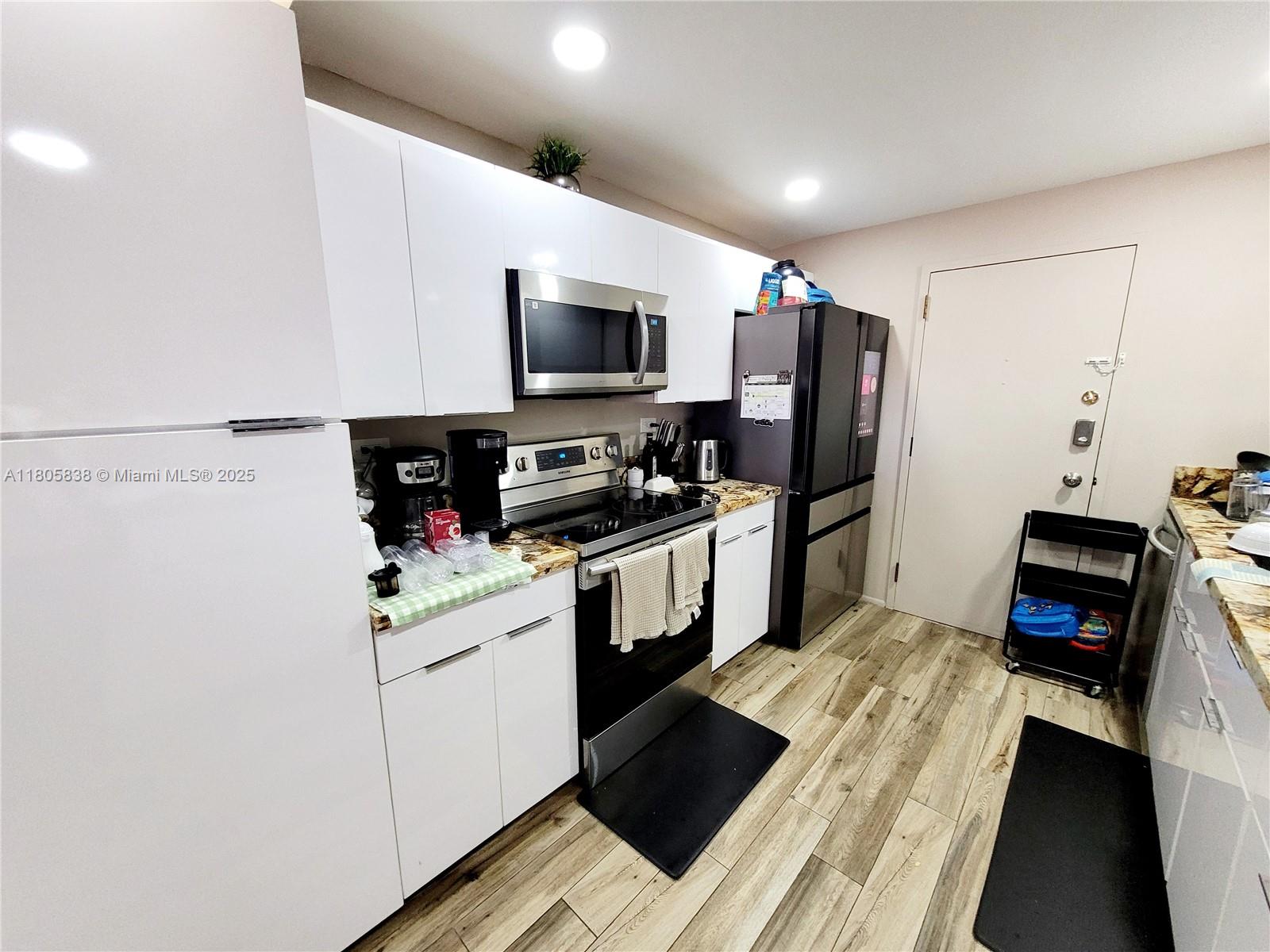 800 Northeast 195th Street, Unit 720 Miami, FL 33179 - Photo 18 of 36