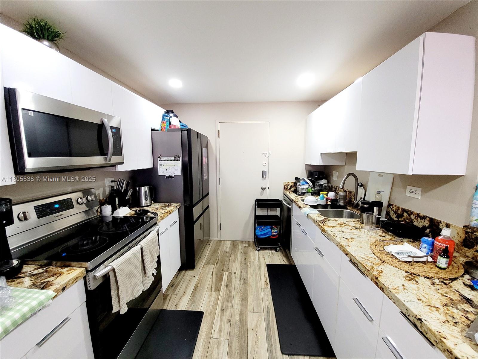 800 Northeast 195th Street, Unit 720 Miami, FL 33179 - Photo 19 of 36