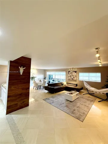 $315,000 | 800 Northeast 195th Street, Unit 720, Miami, FL 33179