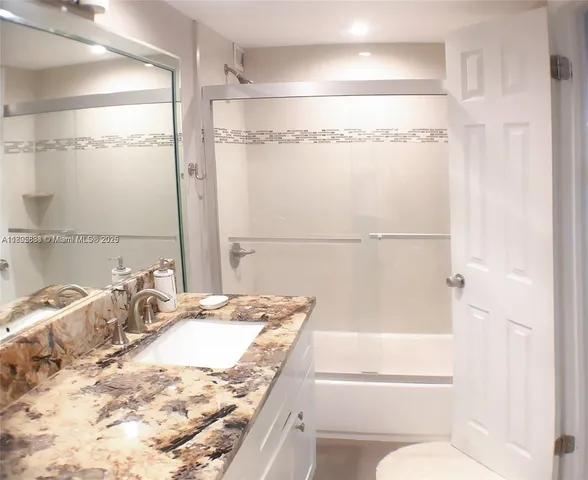 $315,000 | 800 Northeast 195th Street, Unit 720, Miami, FL 33179