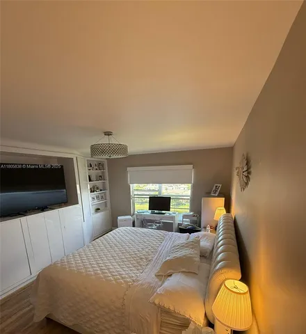 $315,000 | 800 Northeast 195th Street, Unit 720, Miami, FL 33179