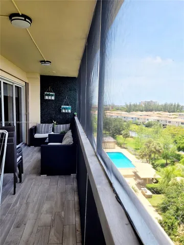 $315,000 | 800 Northeast 195th Street, Unit 720, Miami, FL 33179