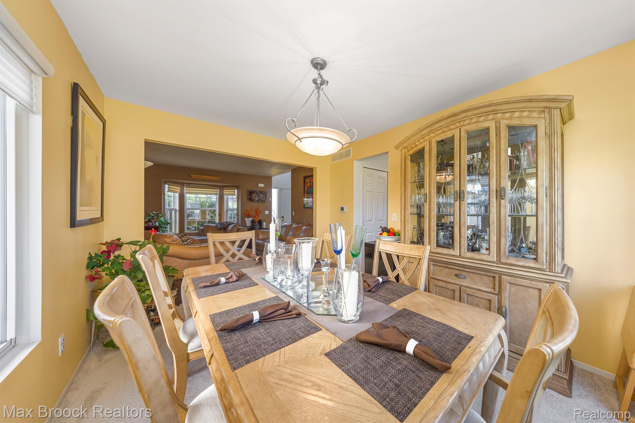 31331 Cedar Ridge Lane Madison Heights, MI 48071 - Photo 9 of 53 Gallery Image 9