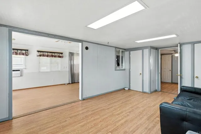 a view of livingroom with furniture