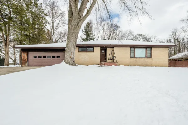$219,900 | 1313 South Street, Niles, MI 49120