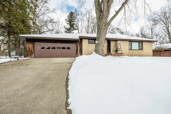 $219,900 | 1313 South Street, Niles, MI 49120