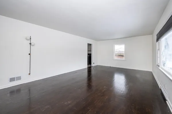 $219,900 | 1313 South Street, Niles, MI 49120