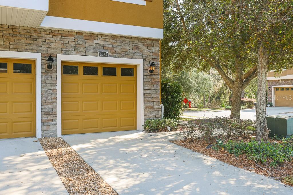 5738 Kingletsound Lithia, FL 33547 - Photo 22 of 32 a front view of a house