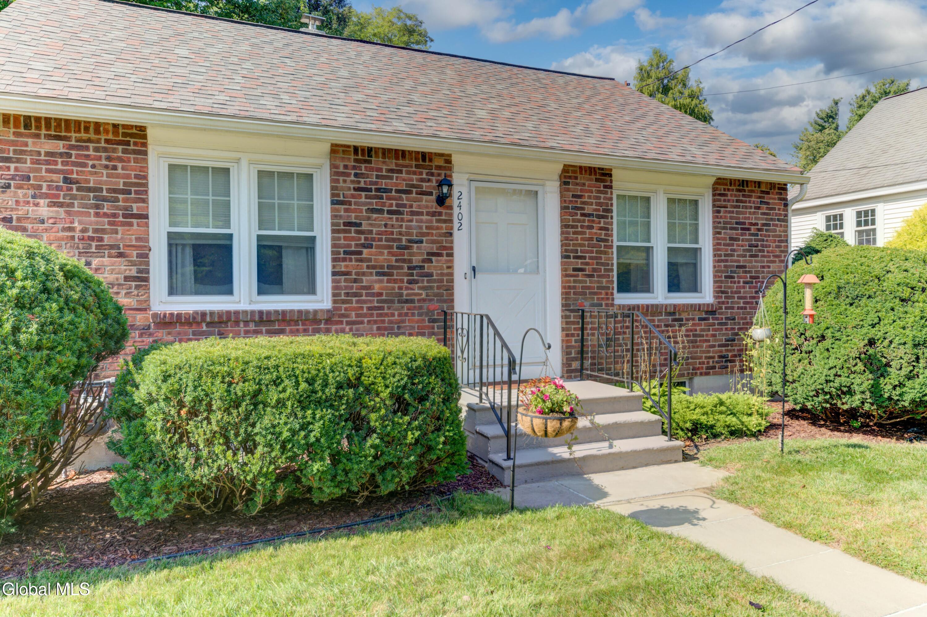2402 Curry Road Rotterdam, NY 12303 - Photo 4 of 42 2402 Curry Rd-39