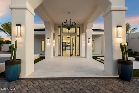 a view of outdoor space yard and patio