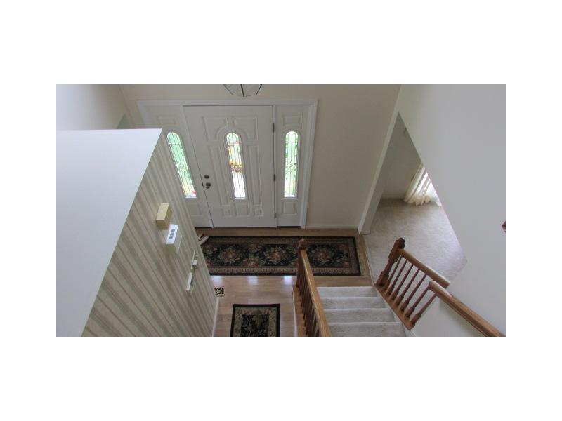 242 West Jefferson Road Butler, PA 16002 - Photo 13 of 25 Entry/Foyer.