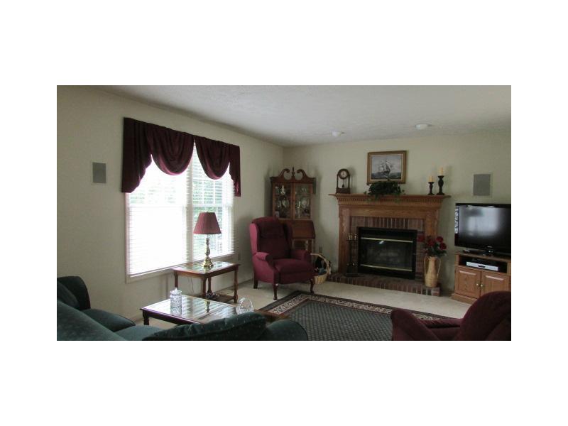 242 West Jefferson Road Butler, PA 16002 - Photo 6 of 25 Family Room.