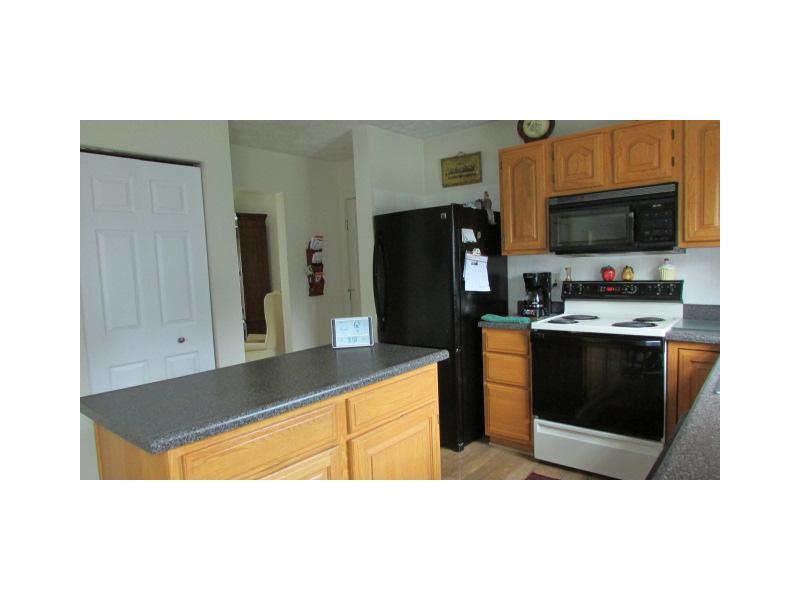 242 West Jefferson Road Butler, PA 16002 - Photo 9 of 25 Kitchen.