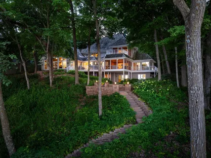 $3,695,000 | 6306 Maple Ridge, Excelsior, MN 55331