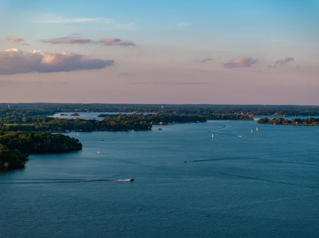 $3,695,000 | 6306 Maple Ridge, Excelsior, MN 55331