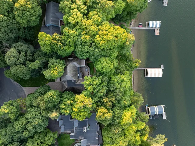 $3,695,000 | 6306 Maple Ridge, Excelsior, MN 55331