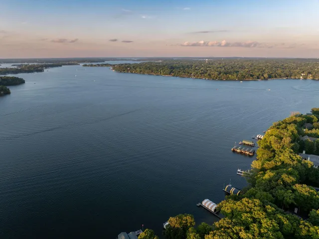 $3,695,000 | 6306 Maple Ridge, Excelsior, MN 55331