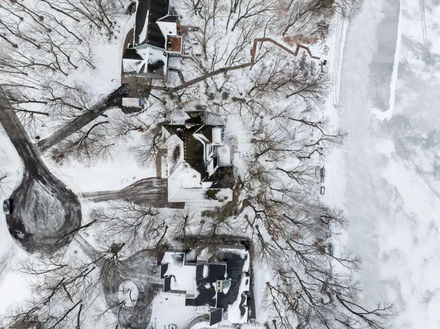 $3,695,000 | 6306 Maple Ridge, Excelsior, MN 55331