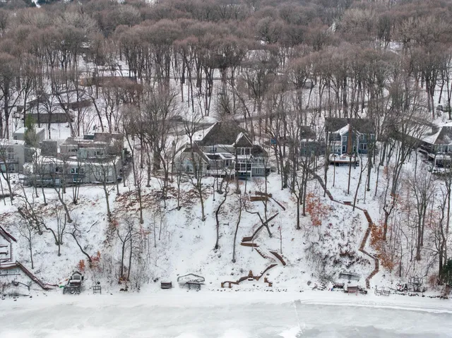 $3,695,000 | 6306 Maple Ridge, Excelsior, MN 55331