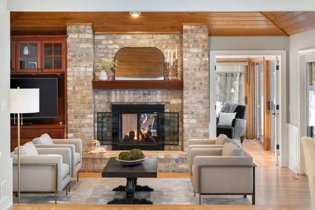 $3,695,000 | 6306 Maple Ridge, Excelsior, MN 55331