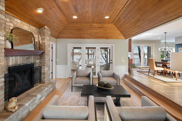 $3,695,000 | 6306 Maple Ridge, Excelsior, MN 55331